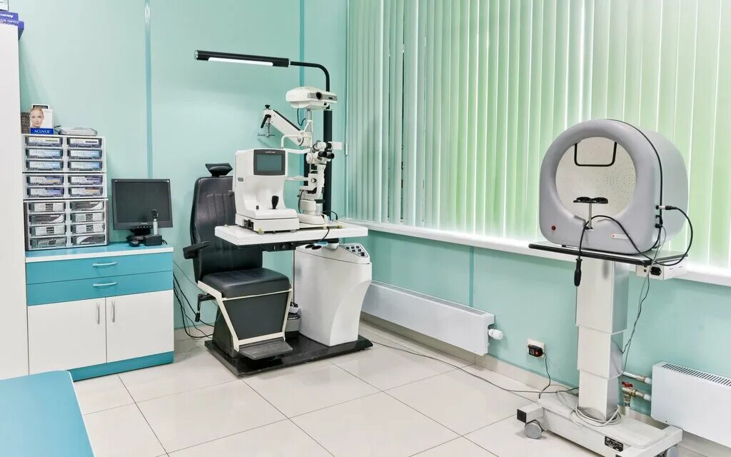 Глазная клиника clinicaspectr ru. Лермонтова 60 офтальмологическая клиника. Современная офтальмология клиника интерьер. Интерьер в офтальмологических клиниках. Ковров офтальмологический центр.