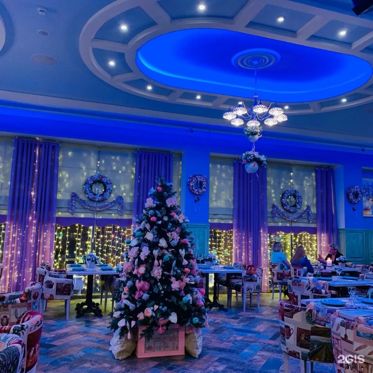 Ресторан норильск. Норильск кафе астара. Ресторан персоны. Клуб рублев норильск. Persona ресторан норильск.