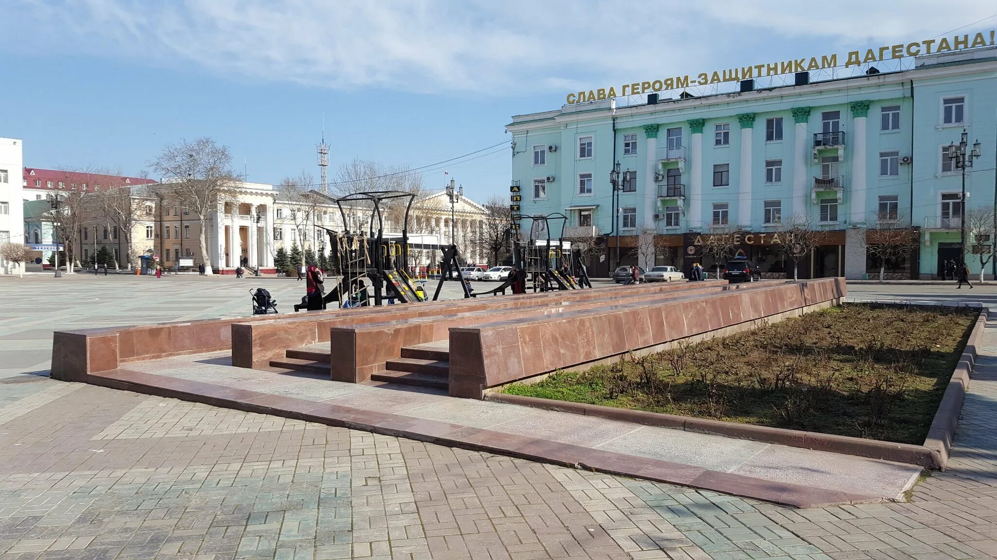 Ленинский район города махачкала. Площадь Махачкалы. Площадь Ленина Дагестан. Дагестан Махачкала площадь. Ленинская площадь Махачкала.