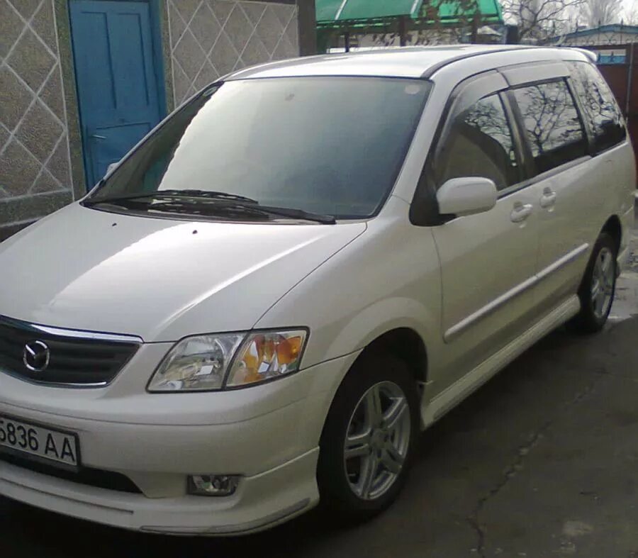 Продажа мазда мпв. Мазда МПВ 2000. Мазда MPV 2000. Мазда МПВ 2000 года. Мазда MPV 2000 года.