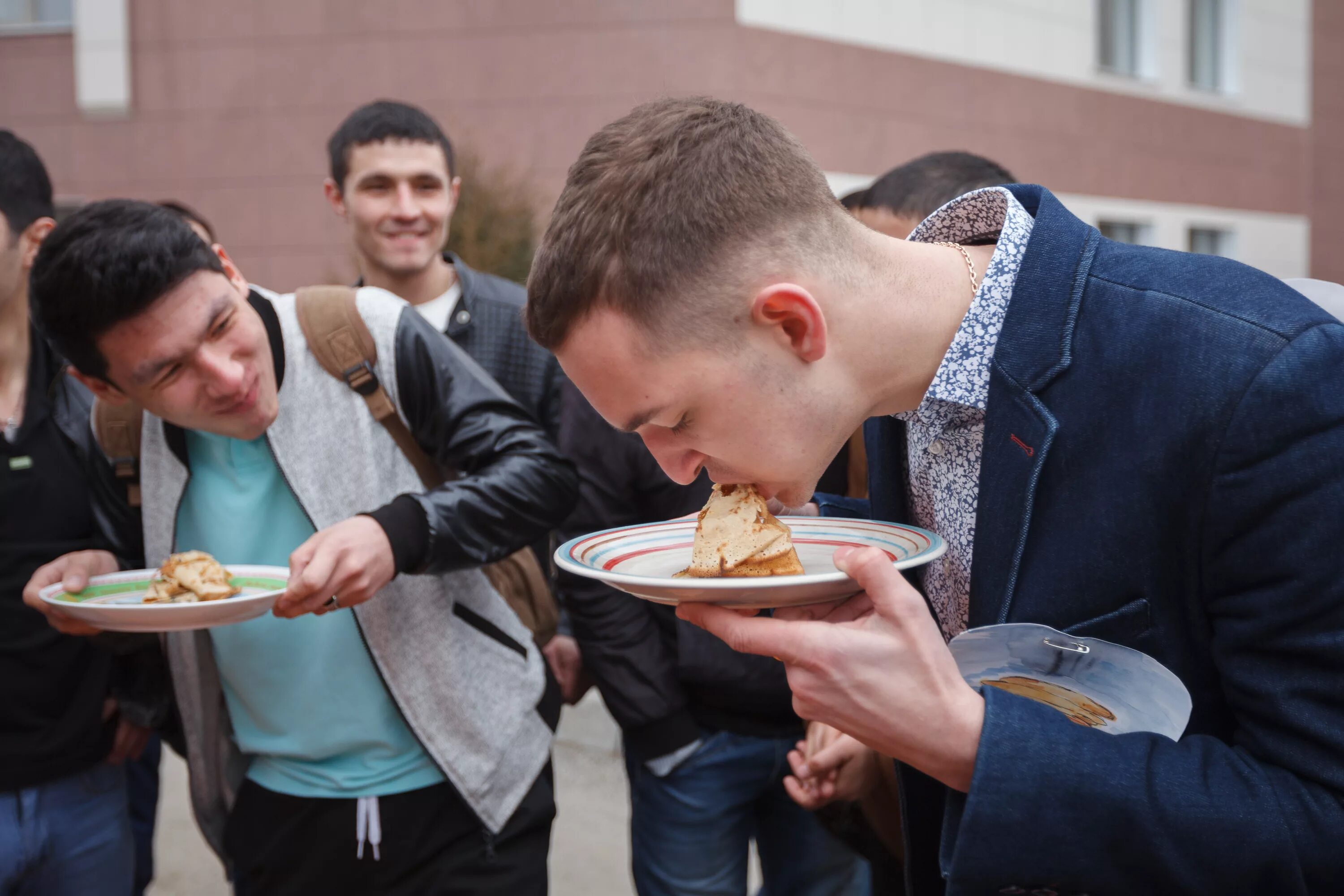 Как правильно есть студенту