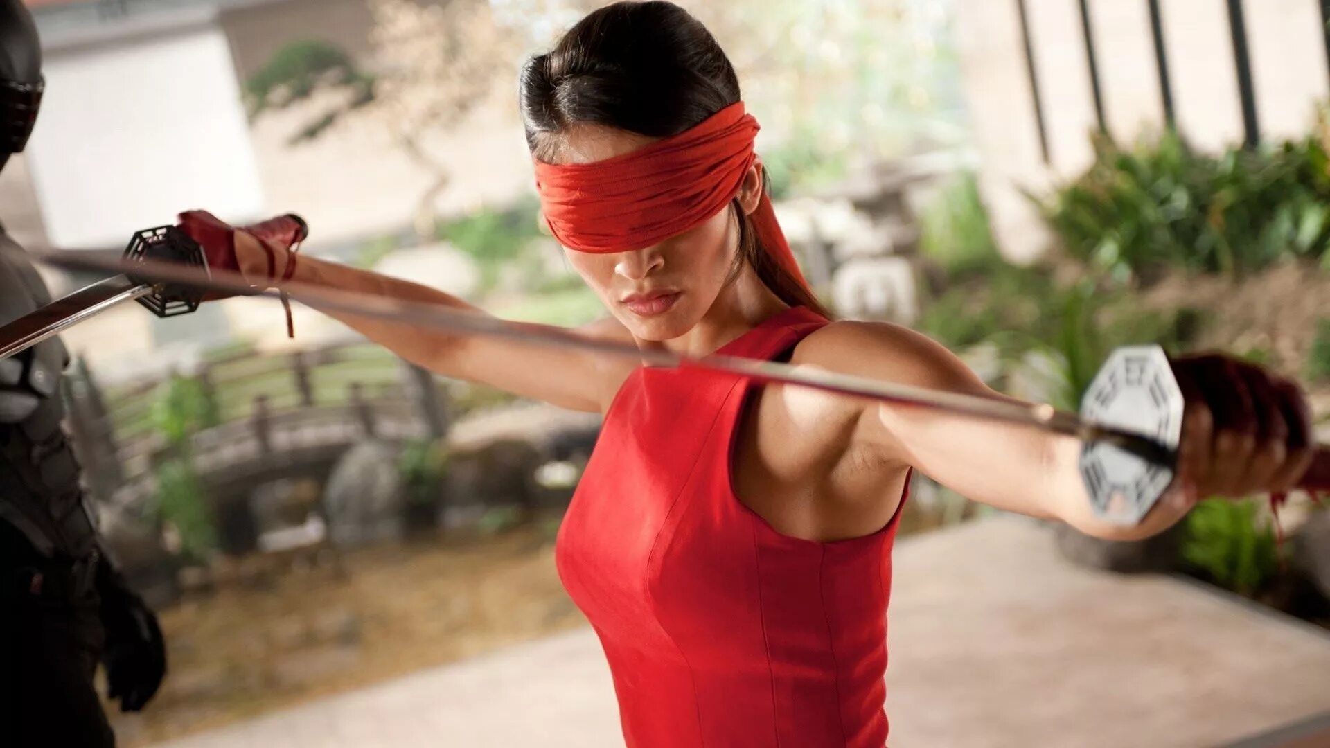 Джина карано тайский бокс. Элисон джонсон карате. Чжан цзыи в боевиках. Женское мастерство. Элоди юнг защитники.