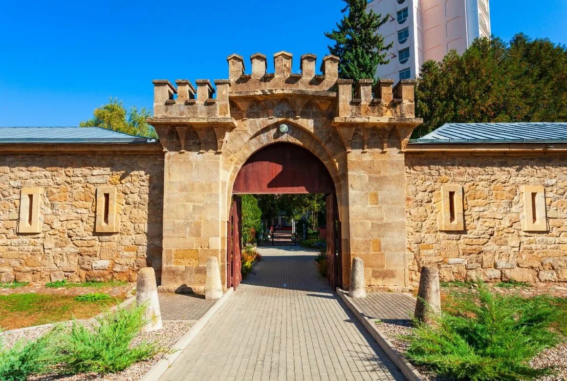 Старая крепость кисловодск. Краеведческий музей кисловодск. Музей крепость кисловодск. Музей крепость кисловодск. Музей истории в крепости кисловодска.