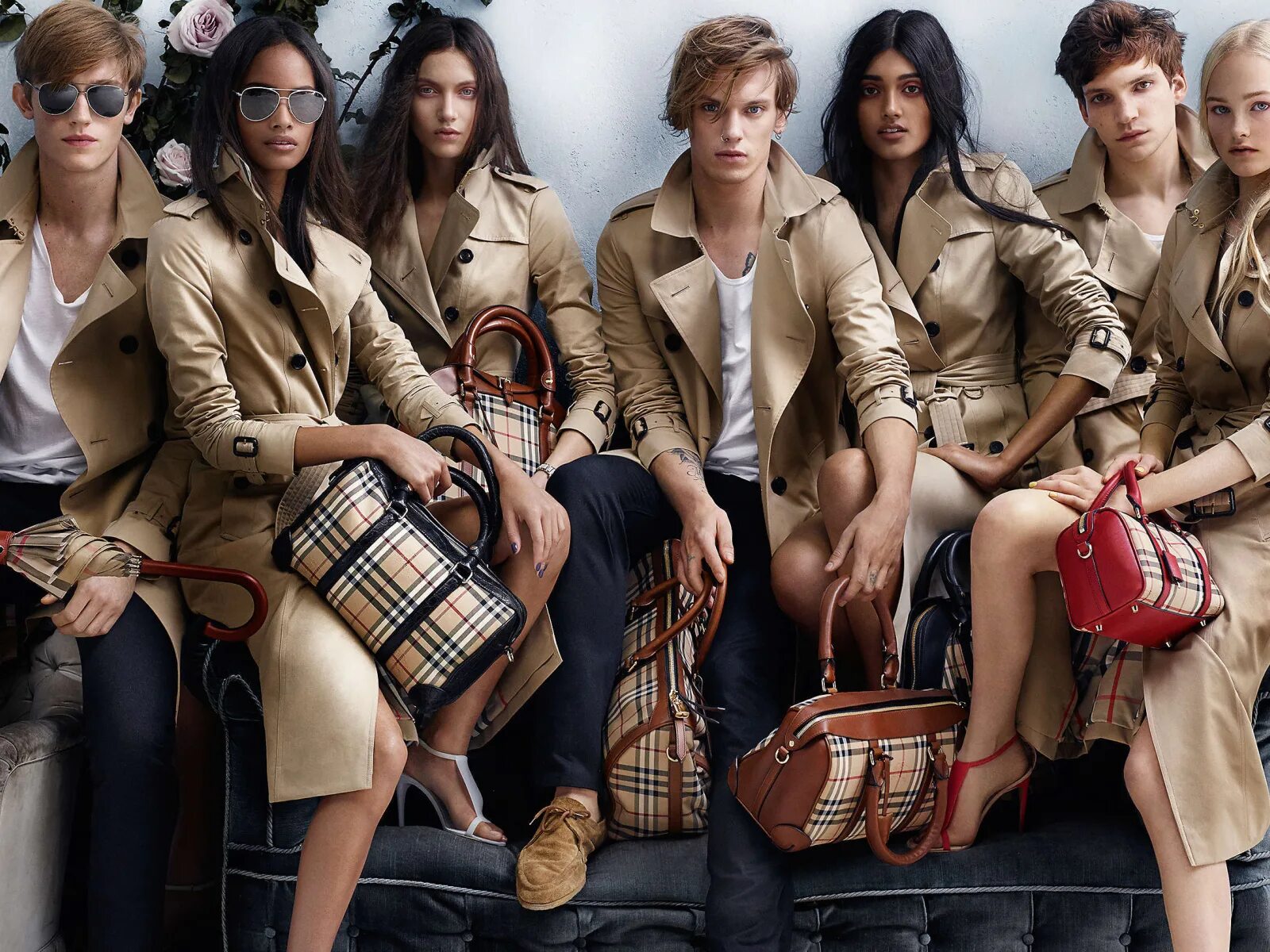 Burberry английская. Девочка подросток от барбери. Thomas burberry одежда. Платье в клетку барбери. Костюм барбери мужской в клетку.