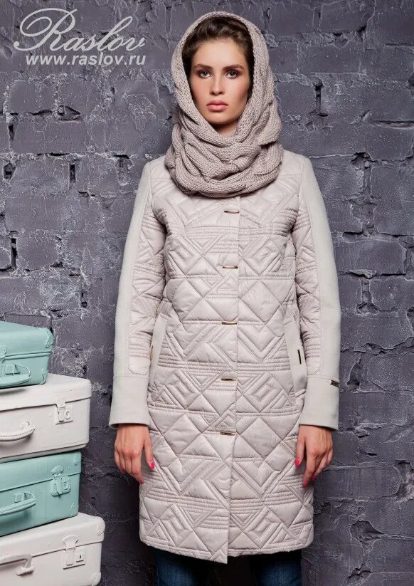 Демисезонное болоневое пальто. Пальто болоньевое стеганое 2022. Болоневое пальто женское. Pompa стеганное пальто с воротником. Авалон синтепоновое пальто.