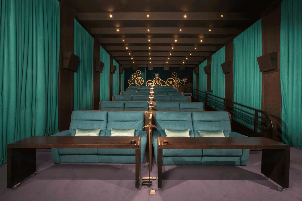 романов синема нижний новгород. кинотеатр москва нижний новгород магазины. кинотеатр около московского вокзала нижний новгород. кинотеатр октябрь нижний новгород. кинотеатр москва нижний.