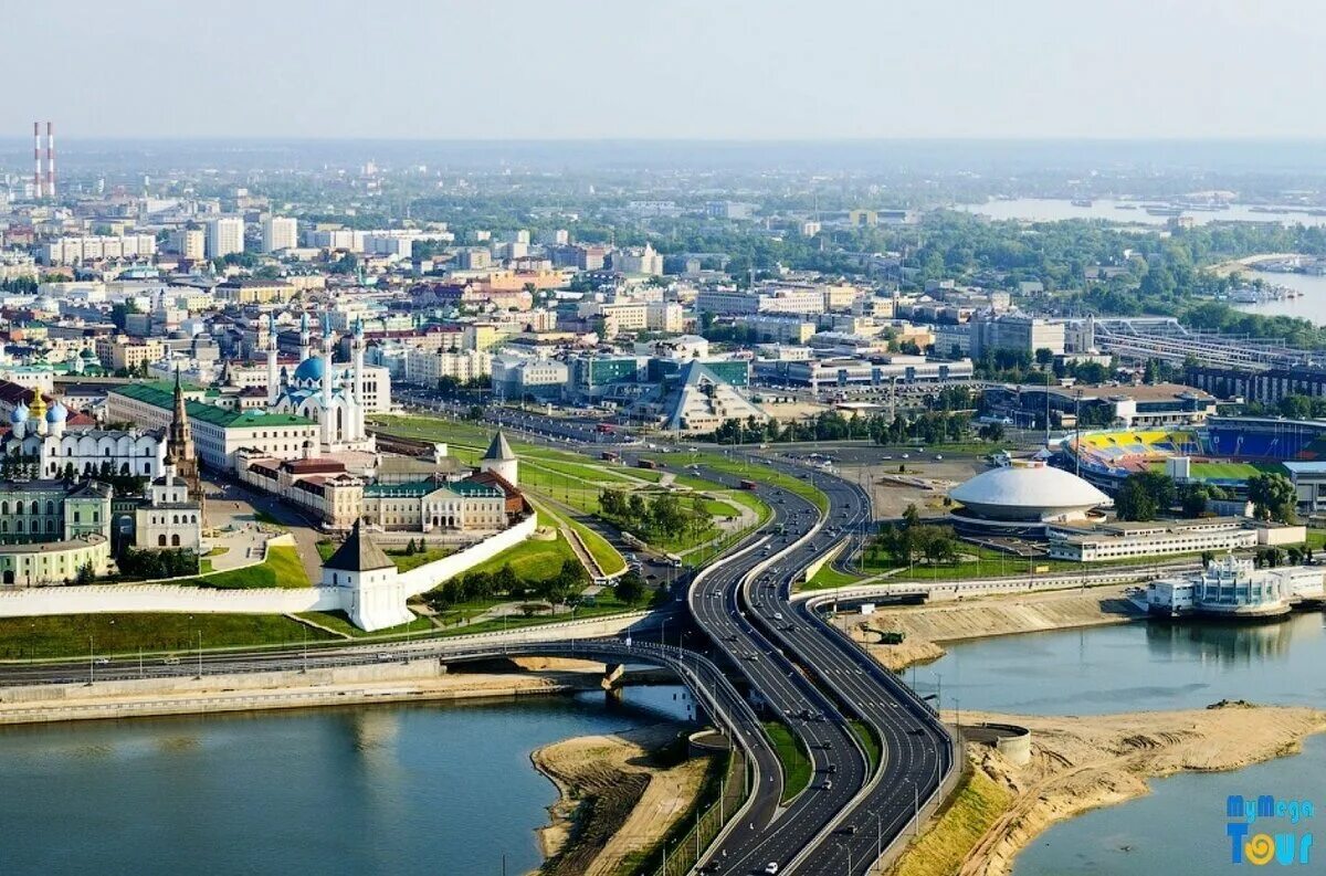 Сегодня в татарстане какой. Кремлевская дамба Казань. Городской округ город Казань. Казань столица Республики Татарстан. Кремлевская дамба Казань фото.