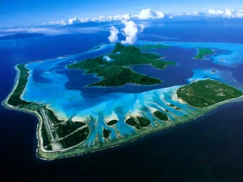 Атолл в тихом океане. Таити остров архипелаг. Таити острова Тихого океана. Бора-Бора остров. Острова Океании Бора Бора.