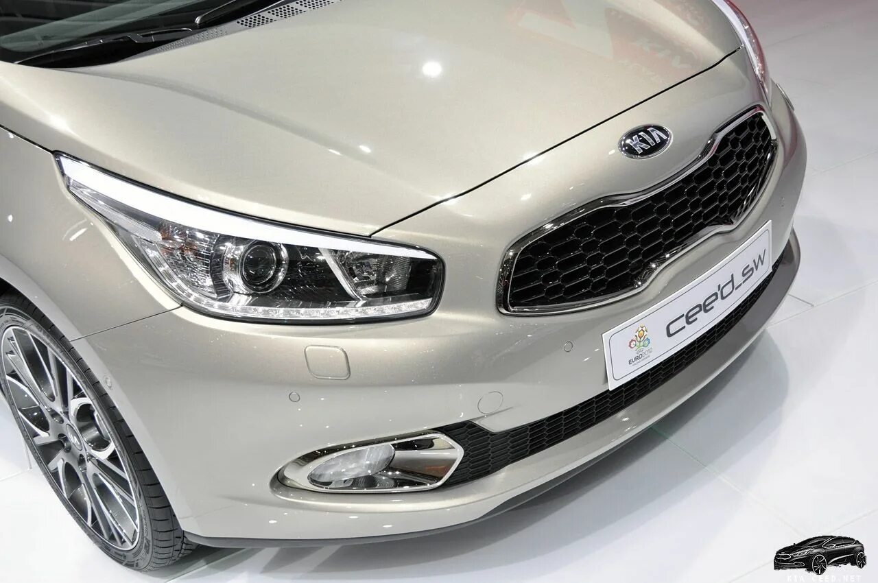 kia ceed 2012 вид сверху Kia Ceed 2 (JD) Фото