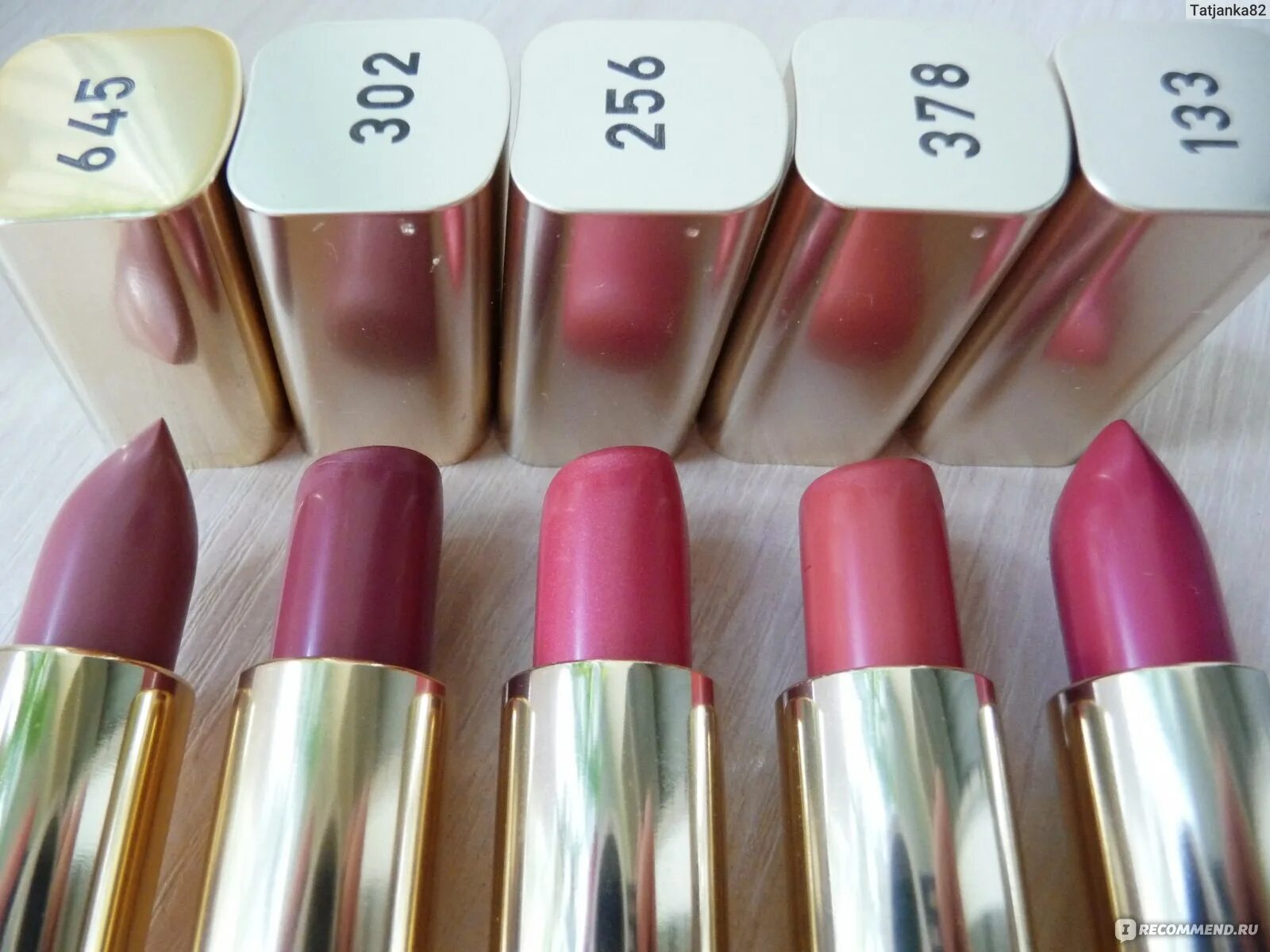 L'oreal color riche shine 464. Лореаль париж колор риш. Губная помада лореаль колор риш. Loreal color rich помада тон 136. Красная помада лореаль.