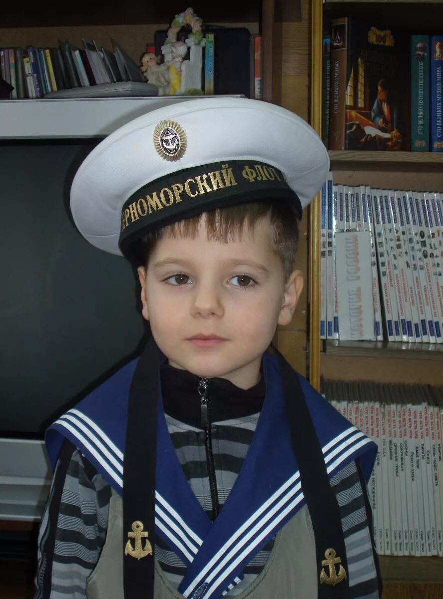 гюйс тихоокеанского флота. бескозырка белая в полоску воротник. бескозырка белая детская. бескозырка детская. головной убор моряка для мальчика.