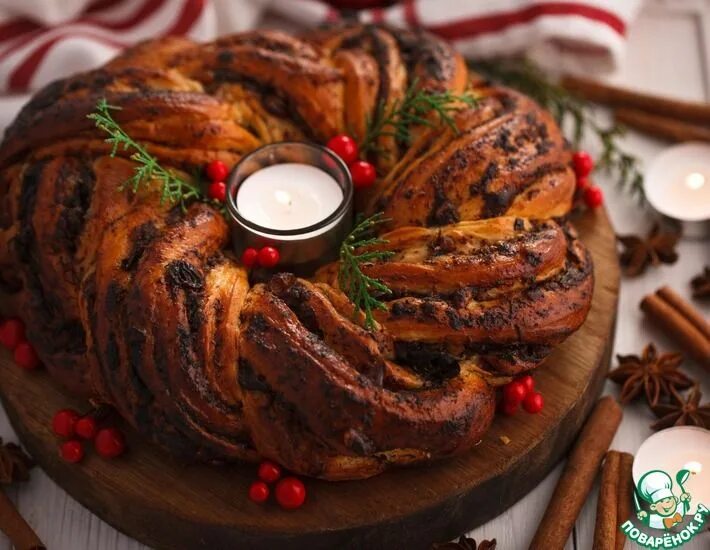 Рождественский калач рецепт. Рождественский калач. Калач сдобный. Рождественский калач. Каравай калач.