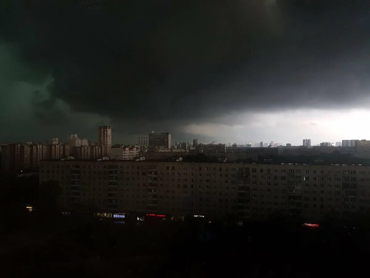 30.06.2017 Москва ураган. Москва август 2017 ураган. Ураган в Москве. На москву надвигается ураган