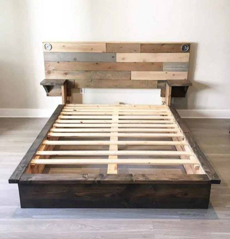 Самодельная кровать из дерева. Кровать двуспальная деревянная. Самодельная кровать. Кровать из досок. Самодельная деревянная кровать двуспальная.