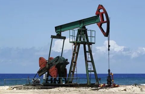 Нефть нефтяная вышка