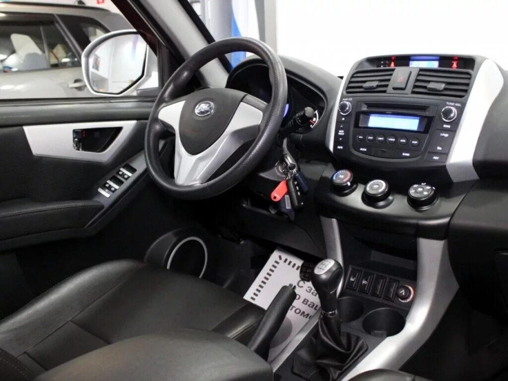 Диагностический разъем lifan x60. Замена штатной магнитолы лифан х60 фл. Лифан х60 тюнинг своими руками. Лифан х60 2013 салон. Прошивка лифан х60.