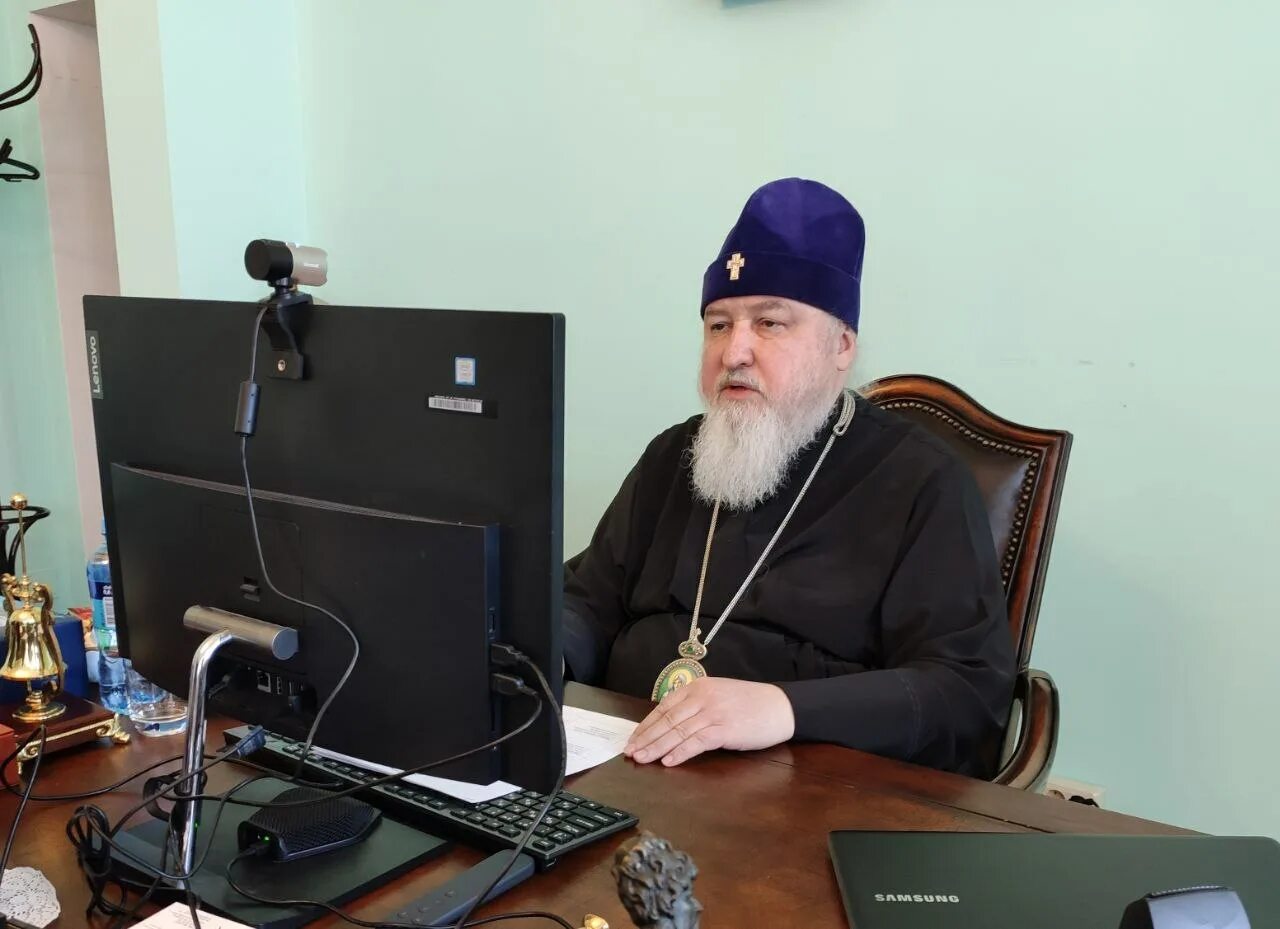 Хор священнослужителей рязанской епархии. Высокий священник. Высокий священник. Священник артемий добрынин. Высший священник etg.