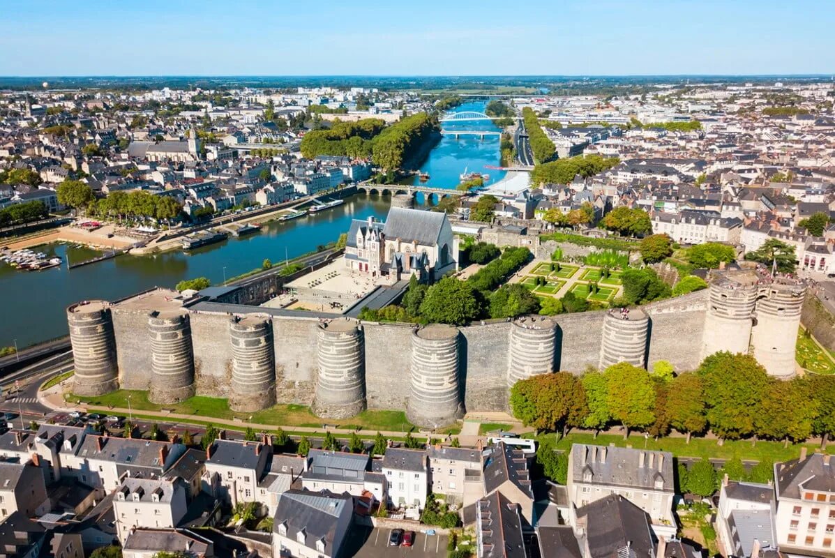 Анже. Angers Франция. Анже фото города. Достопримечательности Кодди Ивуар.