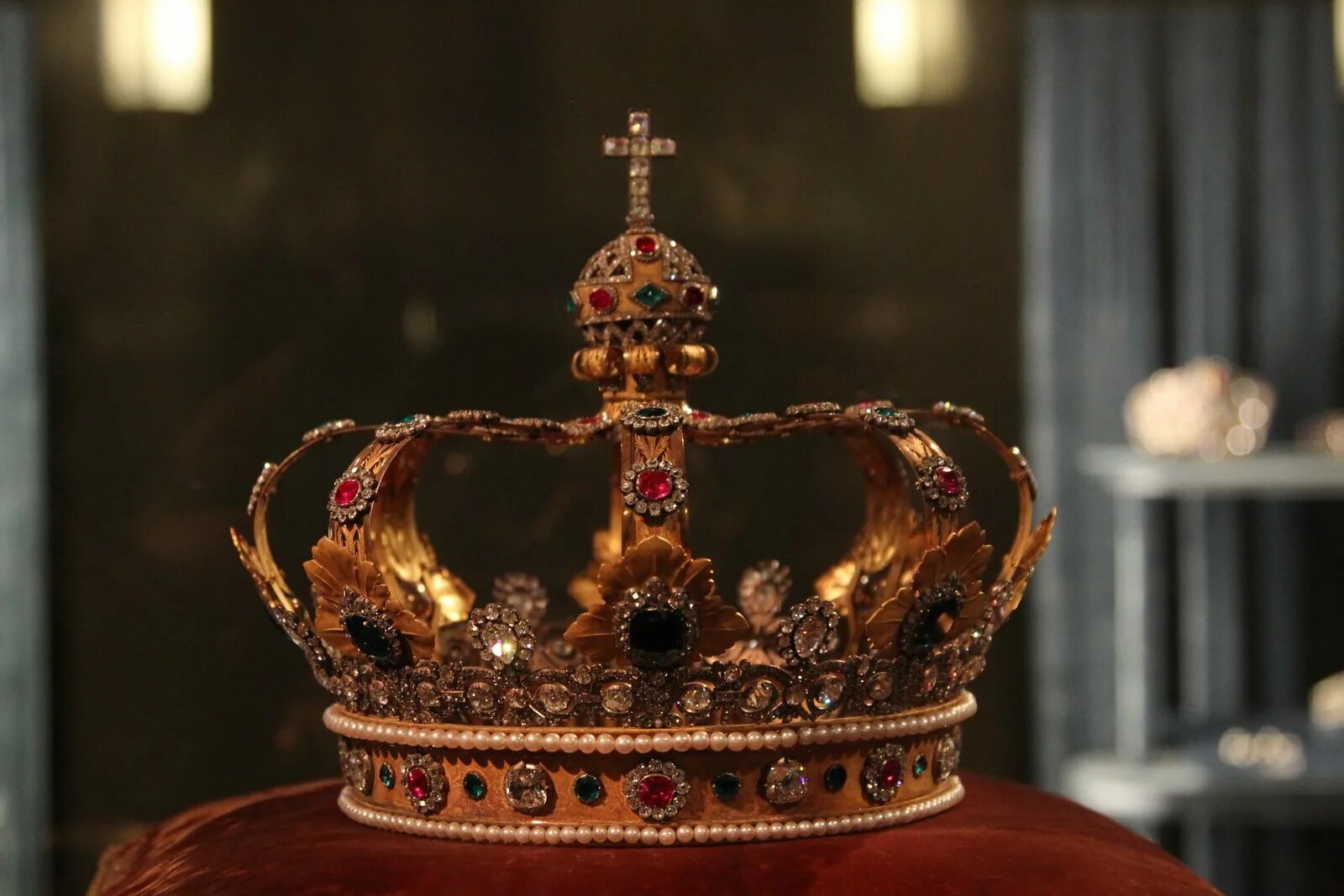 Близко царский. Корона короля Дании Кристиана IV. Корона короля Дании Кристиана IV. 1595. Прусская Королевская корона. Корона Болеслава.