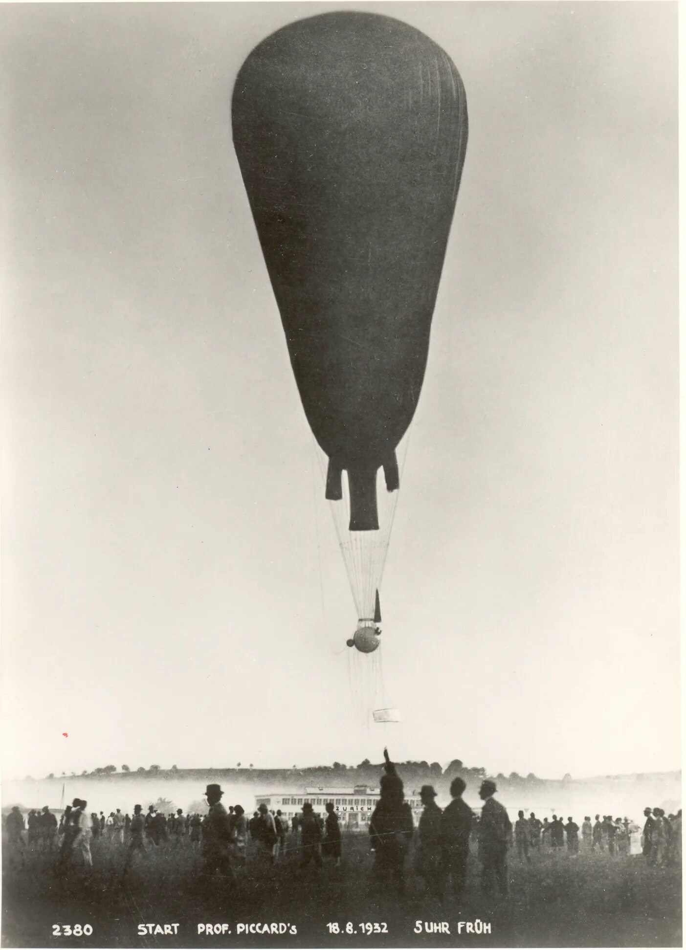 Что такое стратостат. Auguste Piccard Balloon. Стратостат ОСОАВИАХИМ-1. Стратостат NS-3000. Стратостат Циолковского.