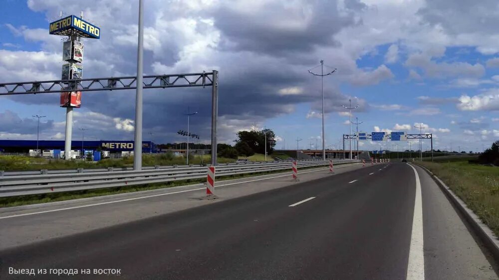 тобольский тракт дорога. трасса м4 краснодар. указатели на трассе на москву. контрольно-пропускной пункт карантин. выезд из москвы.