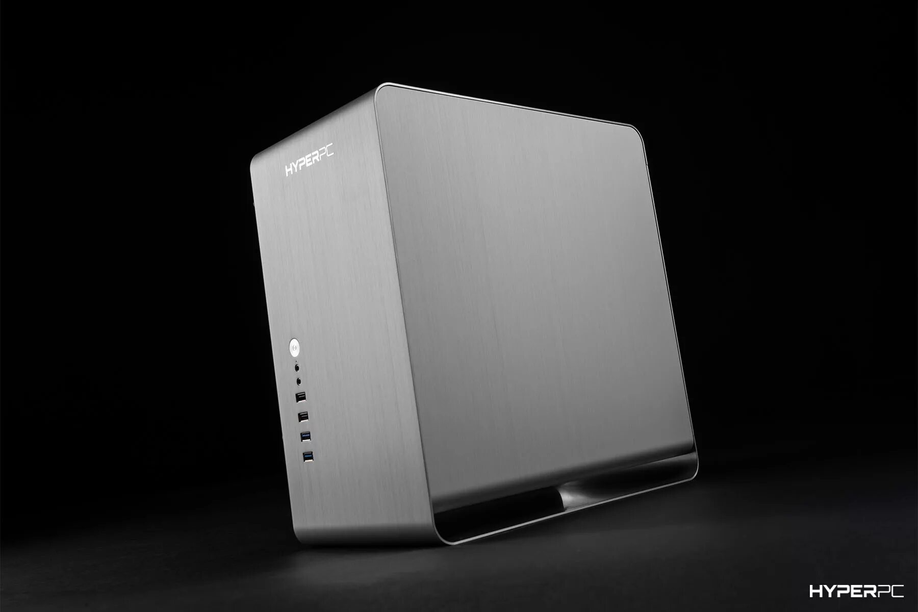 Hyper lumen. Хайпер пс люмен. hyperpc lumen корпус. системный блок hyperpc lumen. lumen plus корпус.