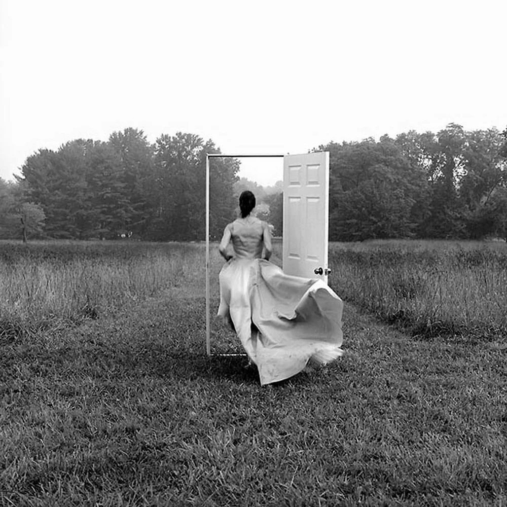 Черно белая фотозона. Фотограф Rodney Smith. Родни Смит фотограф. Родни Смит фотограф сюрреалист. Сюрреализм родни Смит.