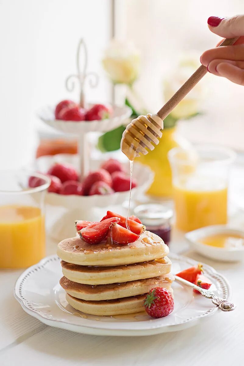 можно ли сладкое на завтрак. нежный завтрак. красивый завтрак. можно ли сладкое на завтрак. панкейки рецепт.