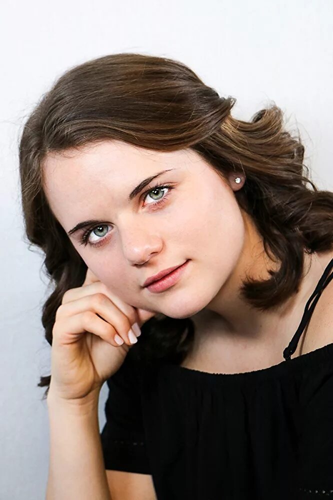 Мэдисон ли. Maddison lee. Мэдисон ли актриса. Madison lee age. Мэдисон браун похожа на русскую актрису.