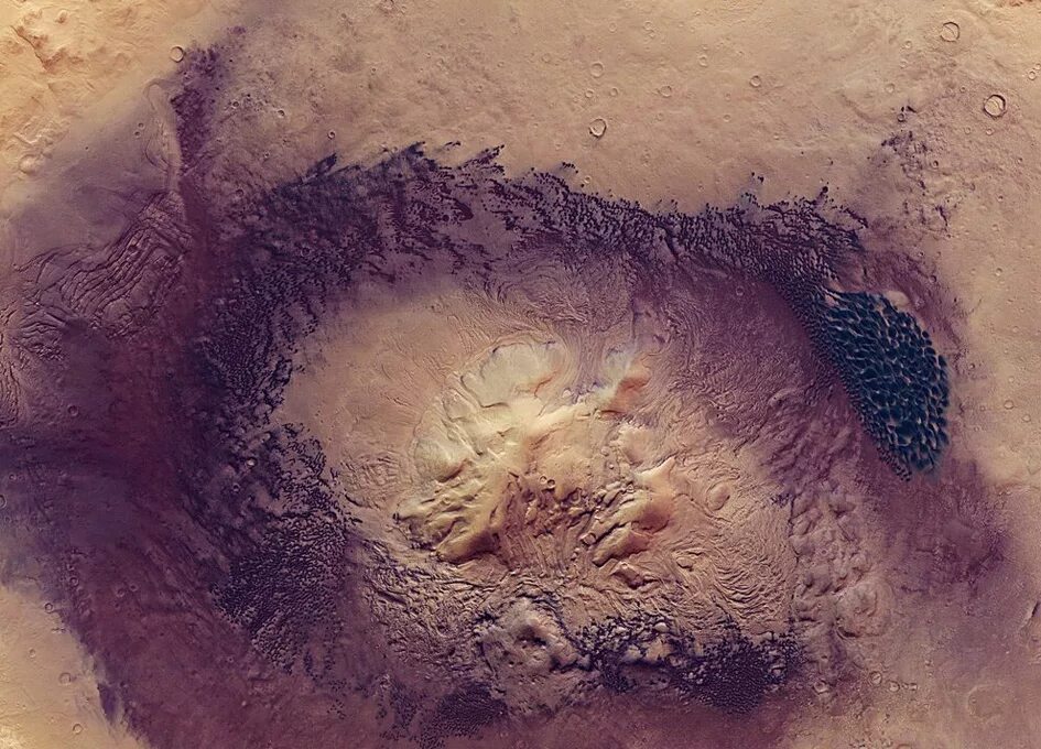 Кратеры на Марсе. Кратер Гейла на Марсе. Марс снимки с марсохода странные. Кратер Альфраганус.
