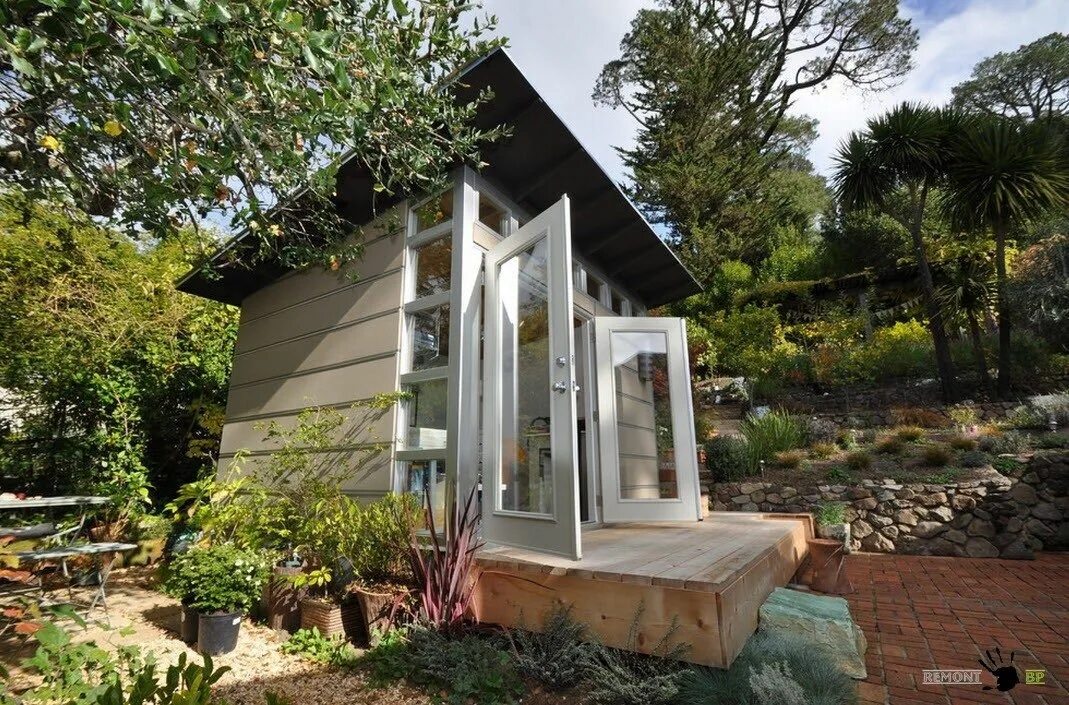 garden shed - our garden shed. We've since painted the door a wonderful green sh
