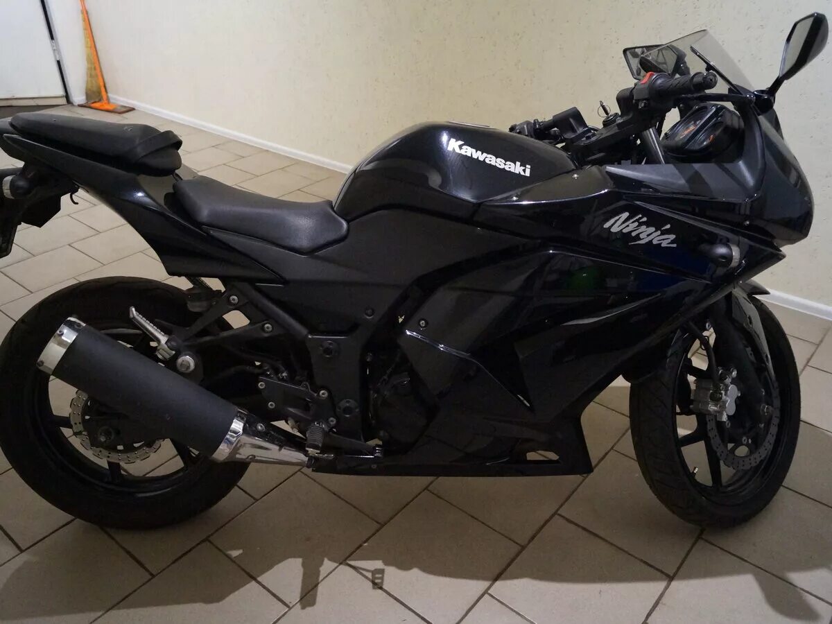 R 250 куплю. Kawasaki Ninja 250r Black. Kawasaki Ninja 250 черный. Kawasaki Ninja 250r. Kawasaki Ninja 250r черный матовый.