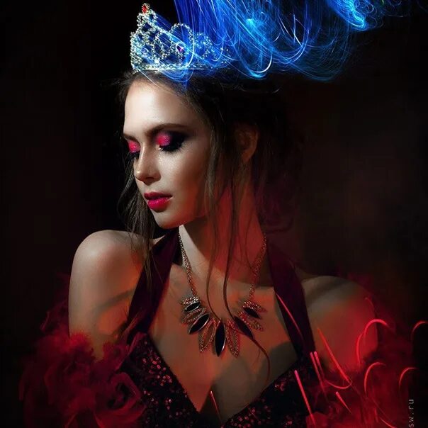 Папины дочки даша гот. Годка. Фотографии годок. Готы субкультура 2020. 1 годка девочка асейрайбойджанка.