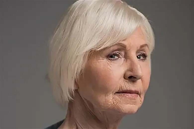 Стрижки для женщин 60 лет. Стрижки для женщин 60+. Стрижки для женщин после 60 с седыми волосами. Цвет волос для пожилых женщин. Стрижка боб для пожилых женщин после 60 лет.