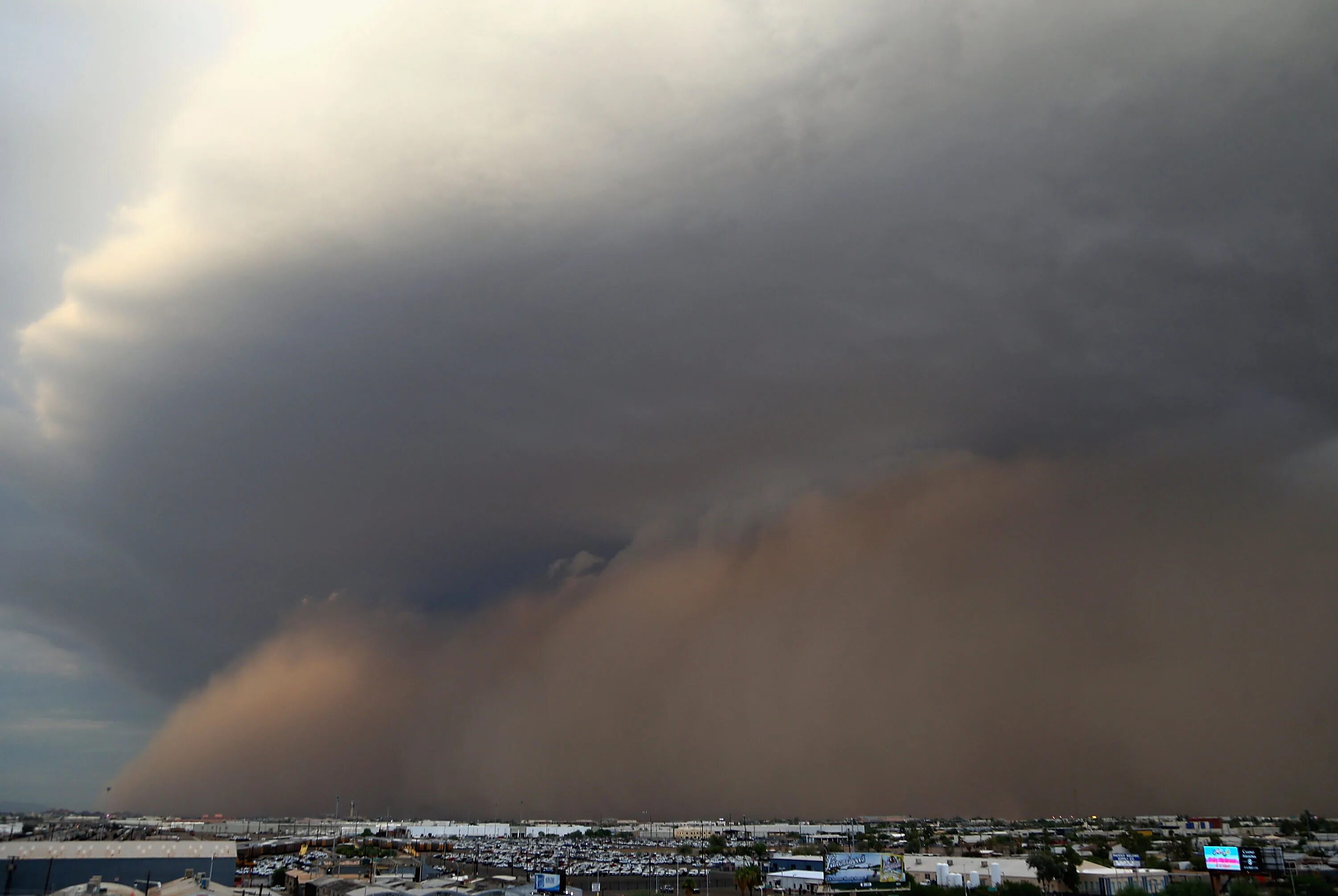 Природные явления Песчаная буря. Опасные атмосферные явления пыльные бури. Песчаная буря это атмосферное явление. Ауг Песчаная буря.