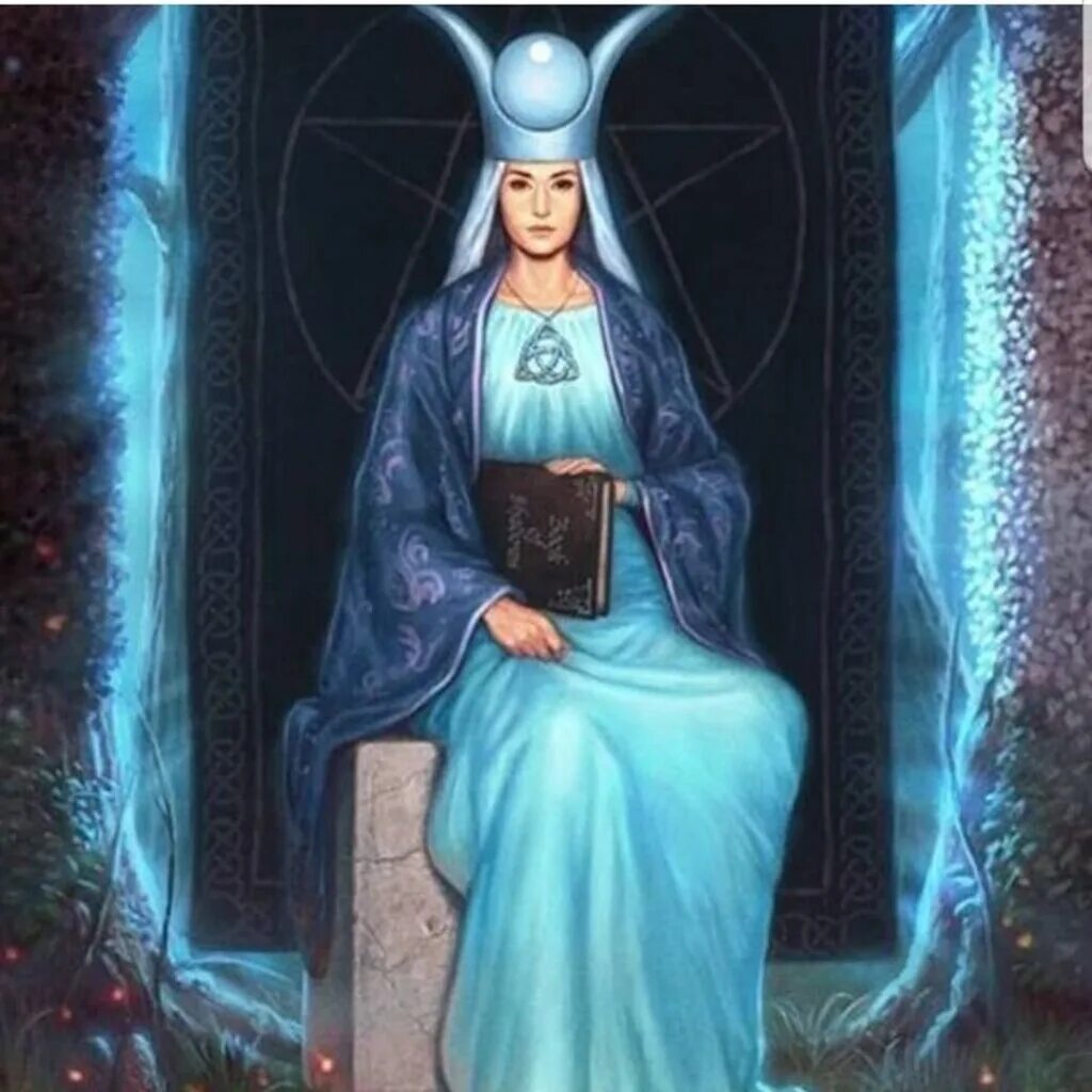 луна и верховная жрица сочетание