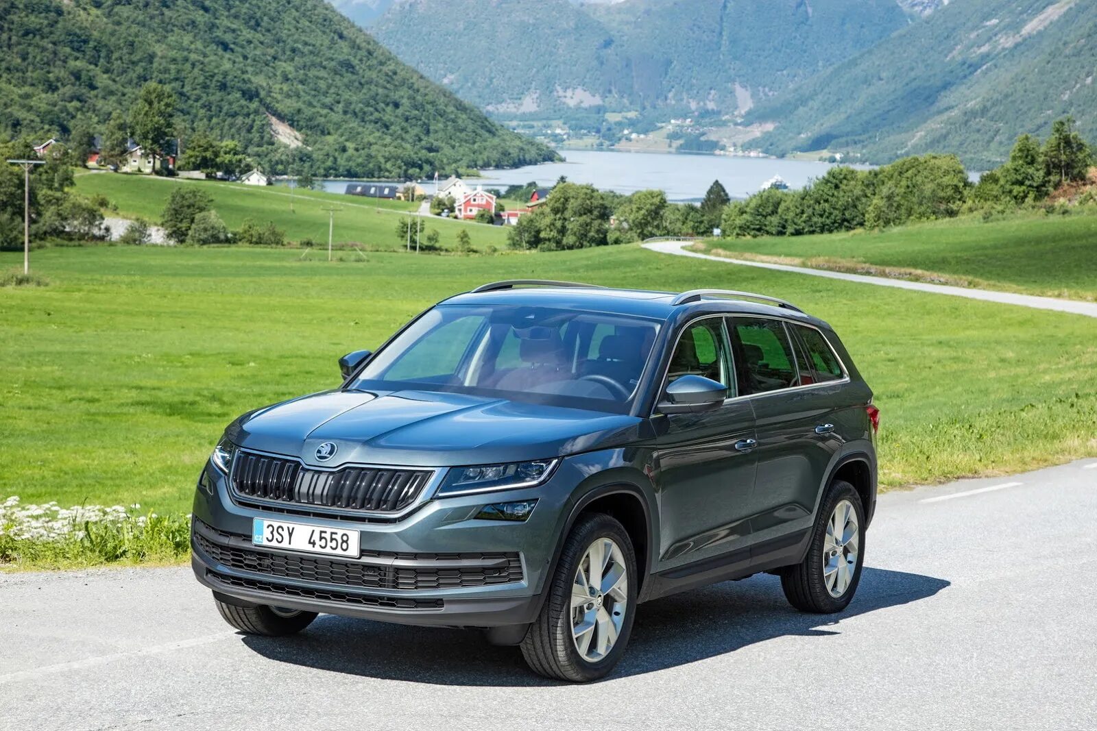 Skoda Kodiaq 2018. Skoda Kodiaq 2017. Кроссовер Шкода Кодиак. Skoda Skoda Kodiaq 2016. Купить кодиак с пробегом на авито