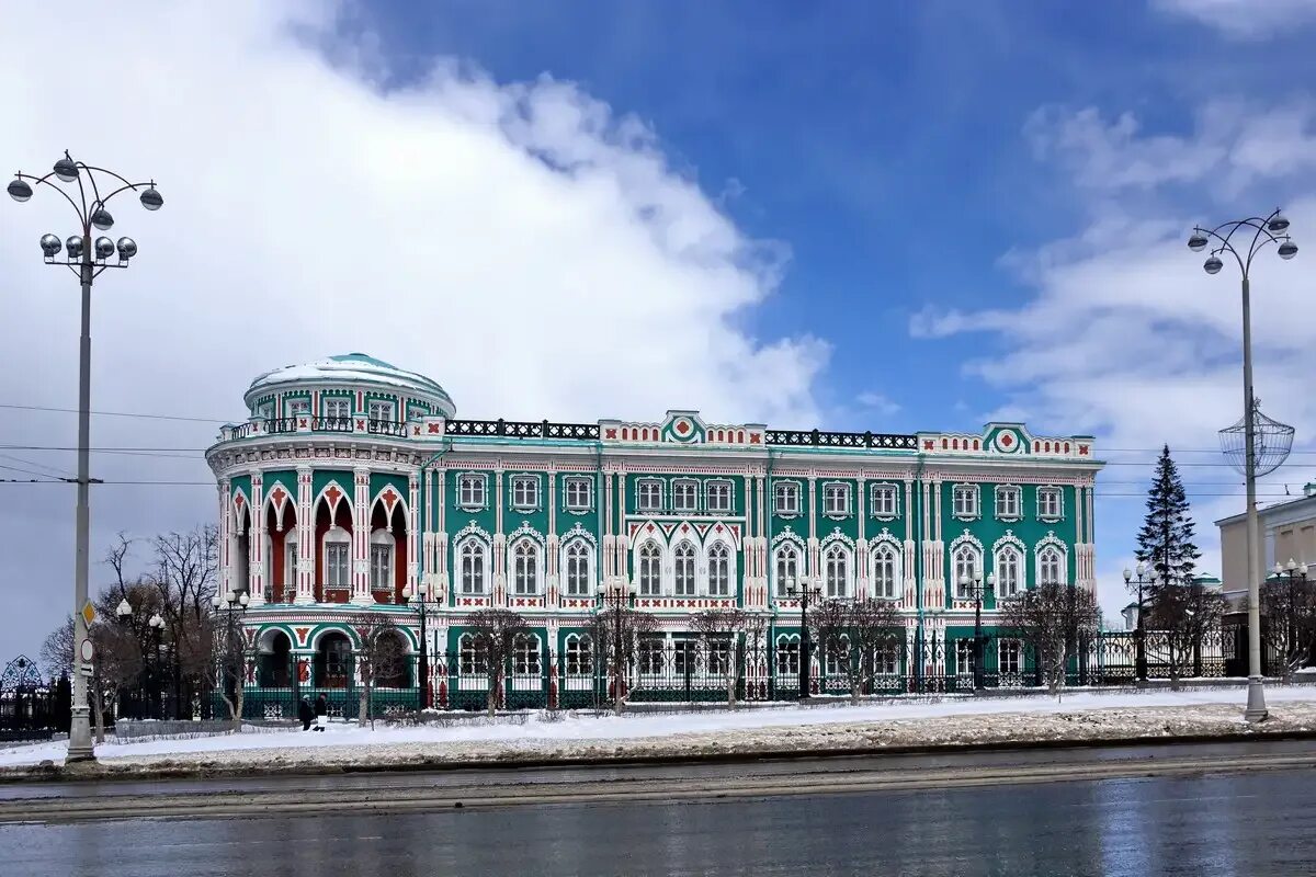 Какое здание екатеринбурга