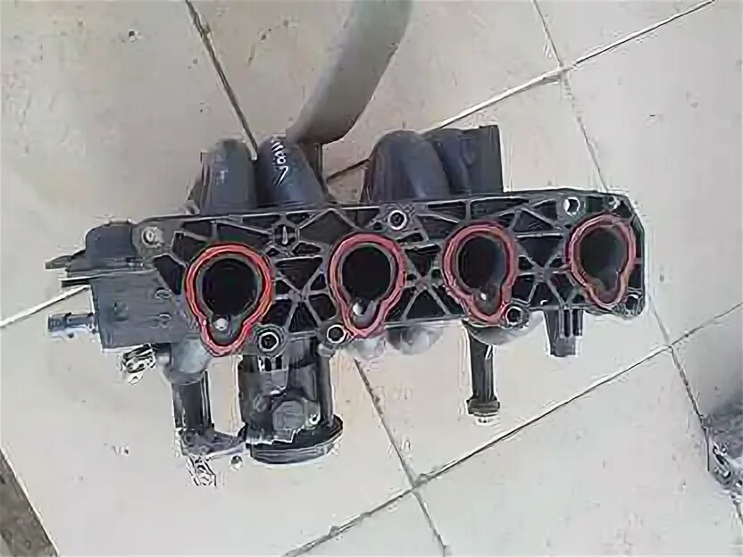 4. Выпускной коллектор логан 1. Renault symbol 2005. 4. 6 8кл.