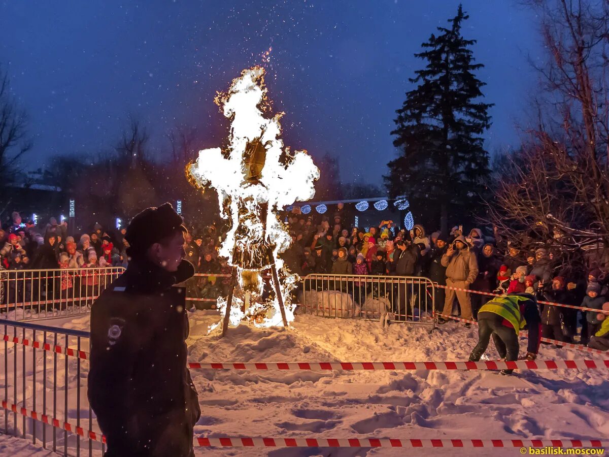 Масленица в каких парках москвы. Масленица в Гончаровском парке. Гончаровский парк зима. Гончаровский парк Москва. Гончаровский парк Москва зима.