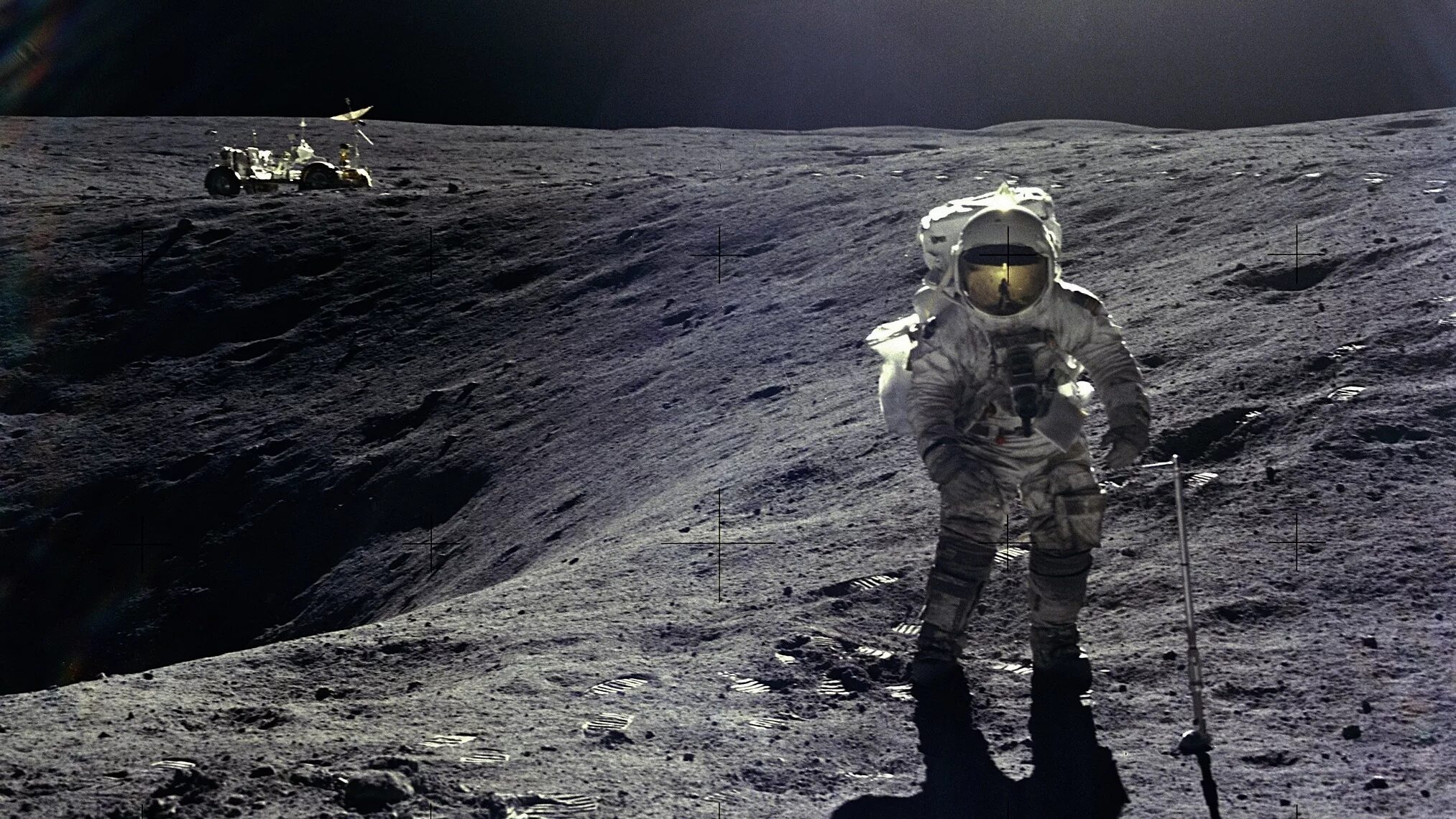Астронавты на Луне. Американцы на Луне. Космонавт на Луне. Астронавты на поверхности Луны.