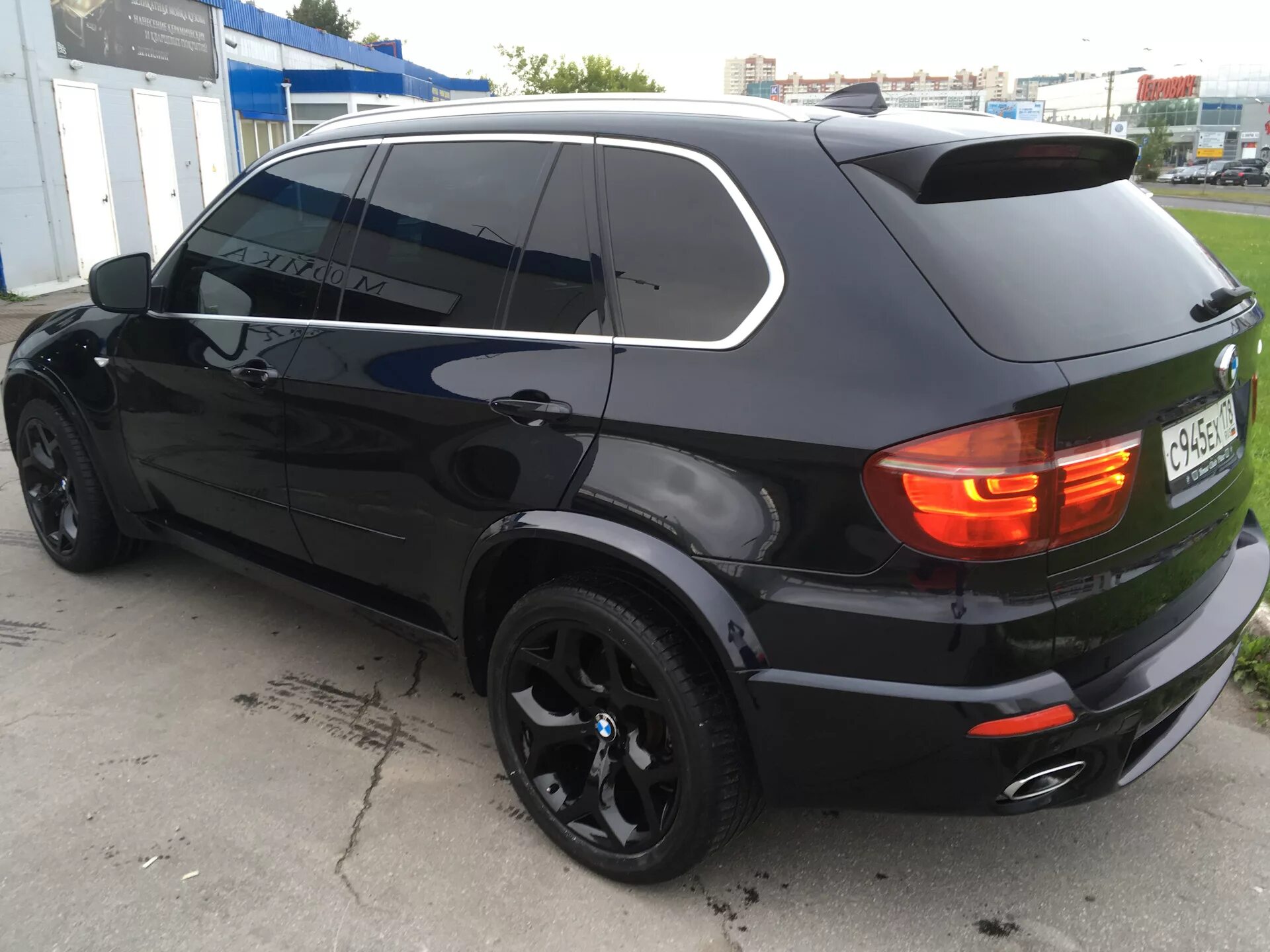 BMW x5 e70 Black Wheels. BMW e70 214 стиль. BMW x5 e70 на 214 стиле. БМВ x5 e70 графит.