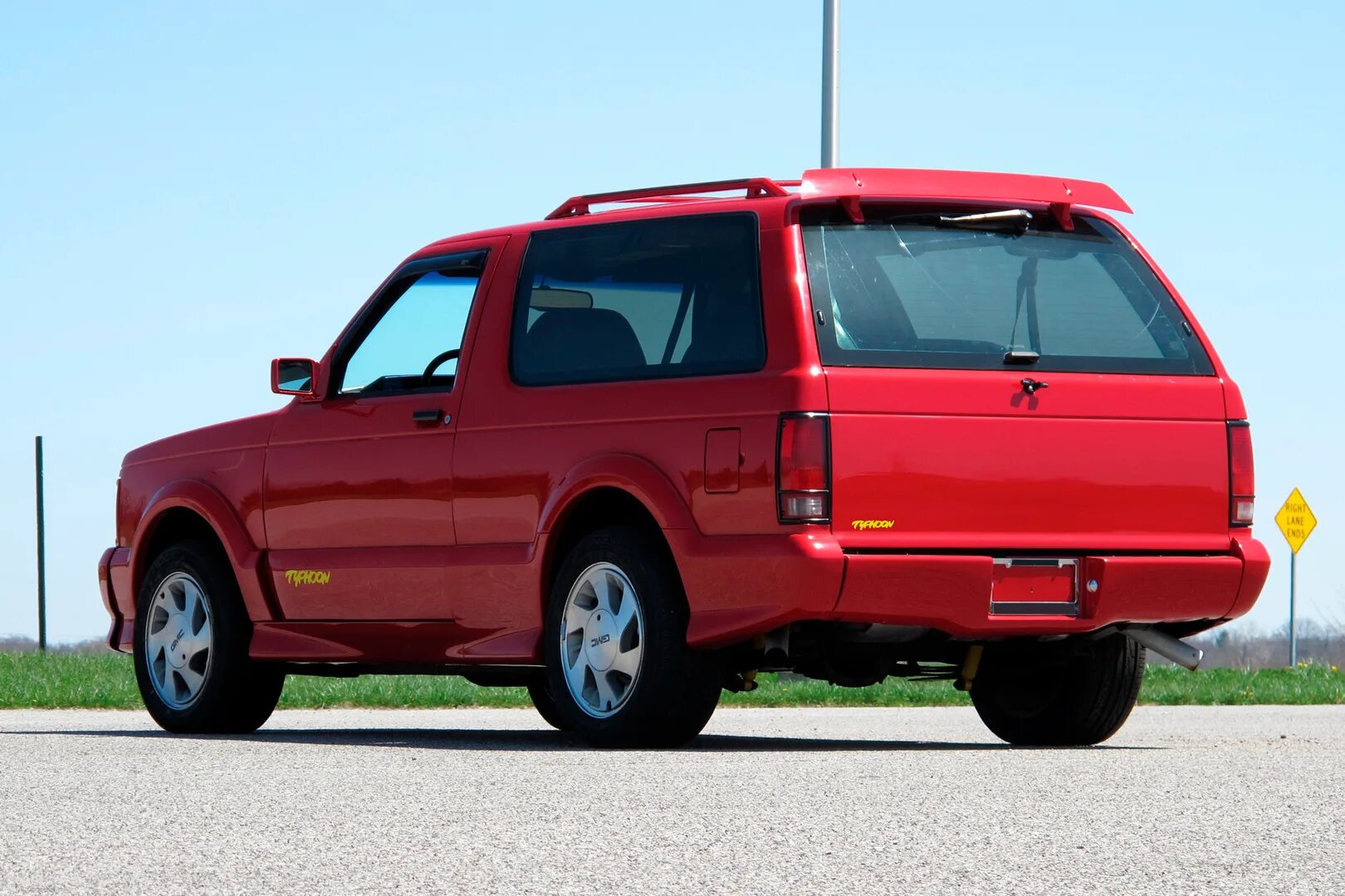 Gmc typhoon. GMC Typhoon 1991. GMC Typhoon 1993. 1992 GMC Typhoon.