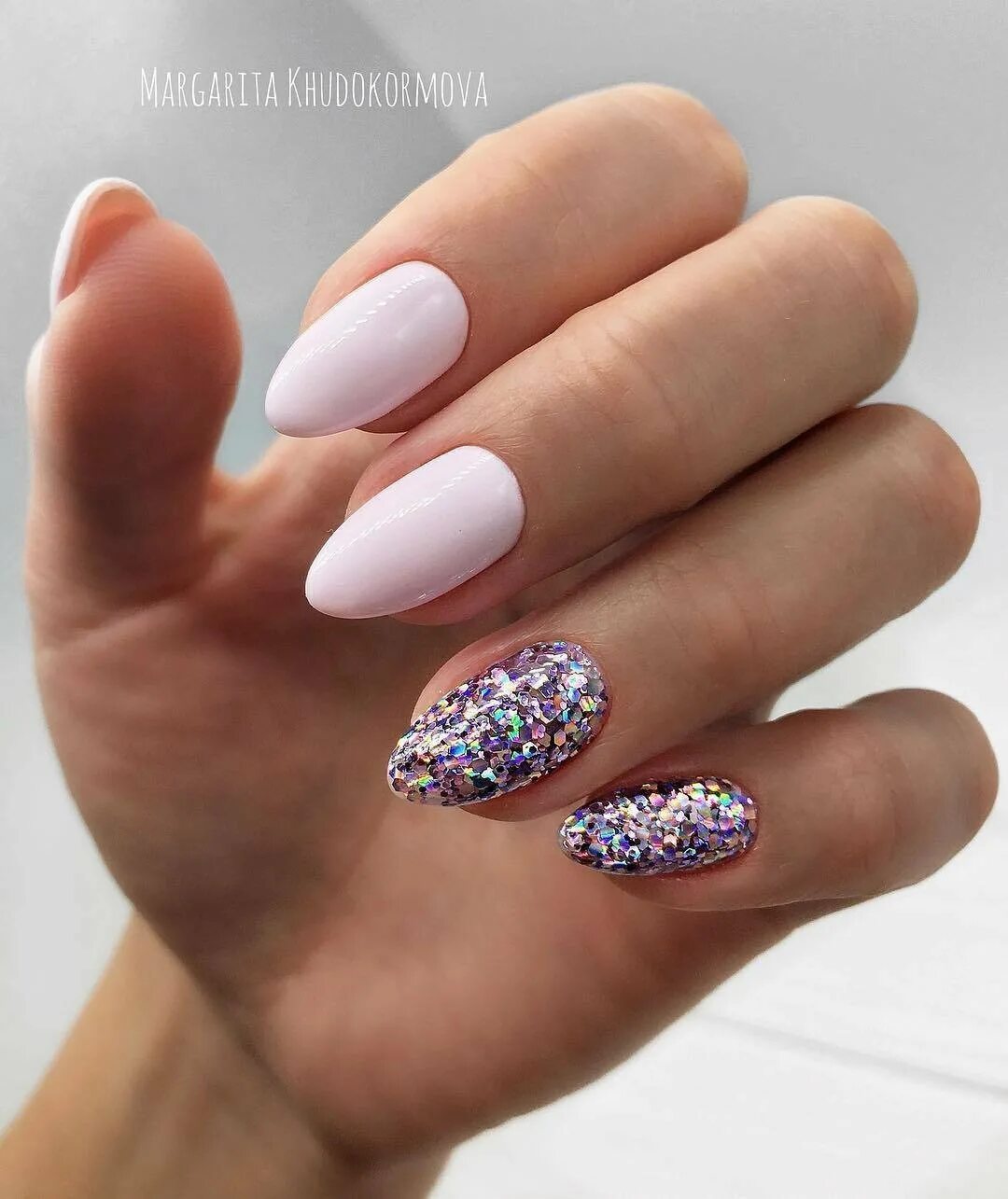 миндаль нюд 2021. миндаль 2023. миндаль 2023. 2022 миндаль с блестками. миндаль бордо 2021.