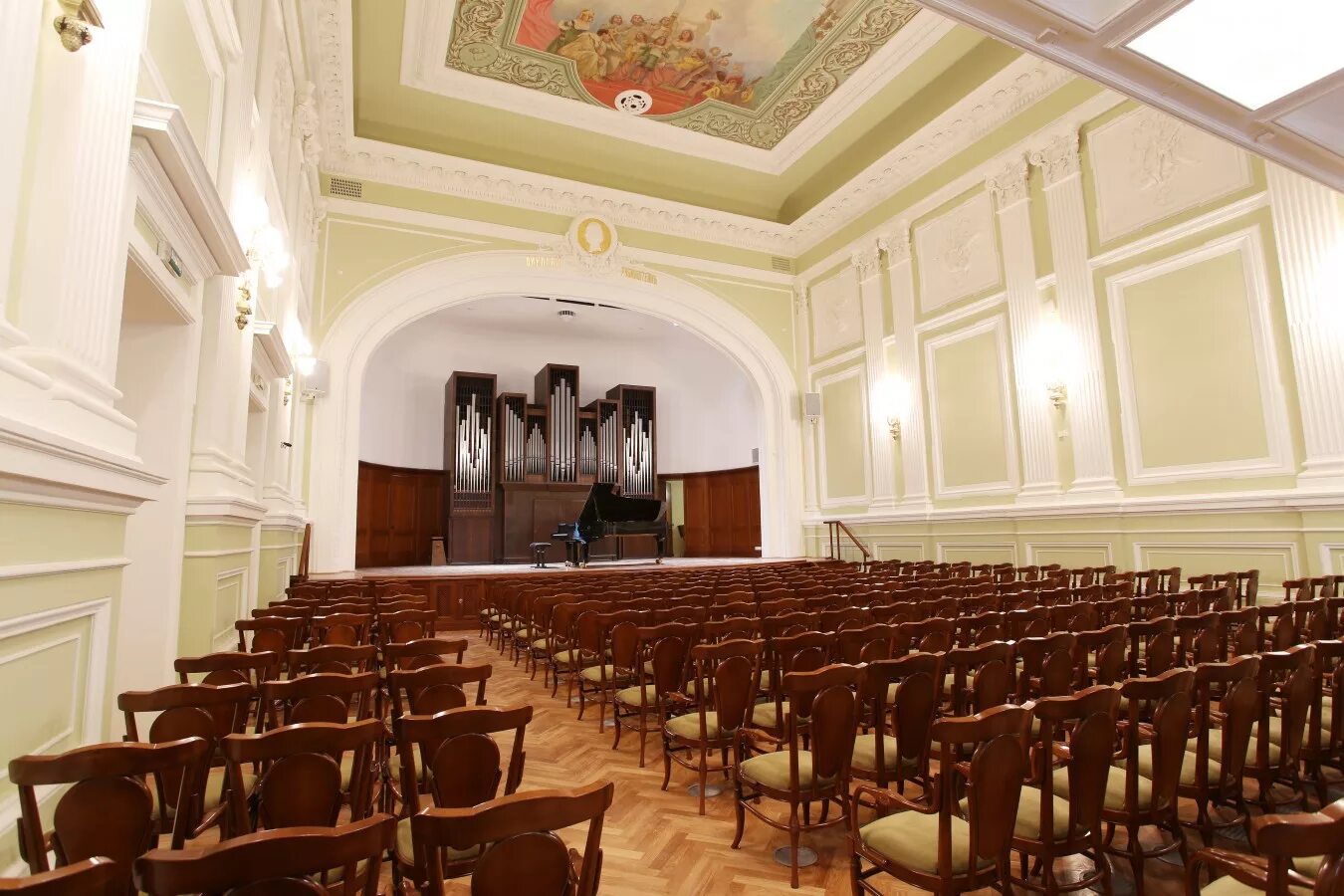 московская государственная консерватория чайковского большой зал. консерватории адреса сайты. большой зал консерватории чайковского. московская консерватория малый зал консерватории. и.