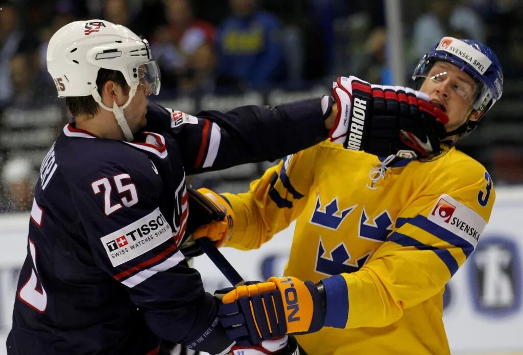 Сша швеция 6 декабря хоккей молодежка. Спорт в швеции. Швеция хоккей. Американец-швед. Американские шведы.