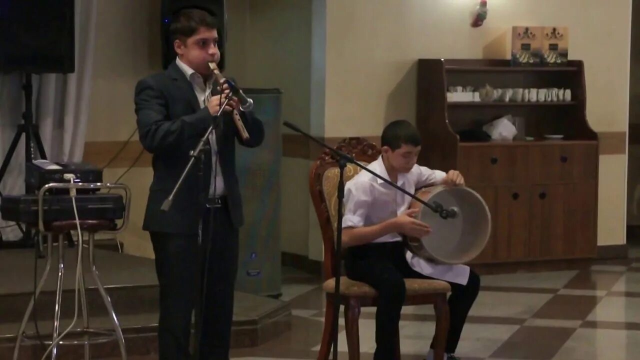Концерт арабо испирян в ереван. Еду ереван песня. Harout balyan armenchik. Yerevan celebration. Tata simonyan - concert in agua caliente.