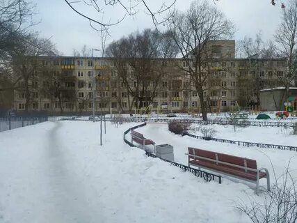 Космонавтов 21