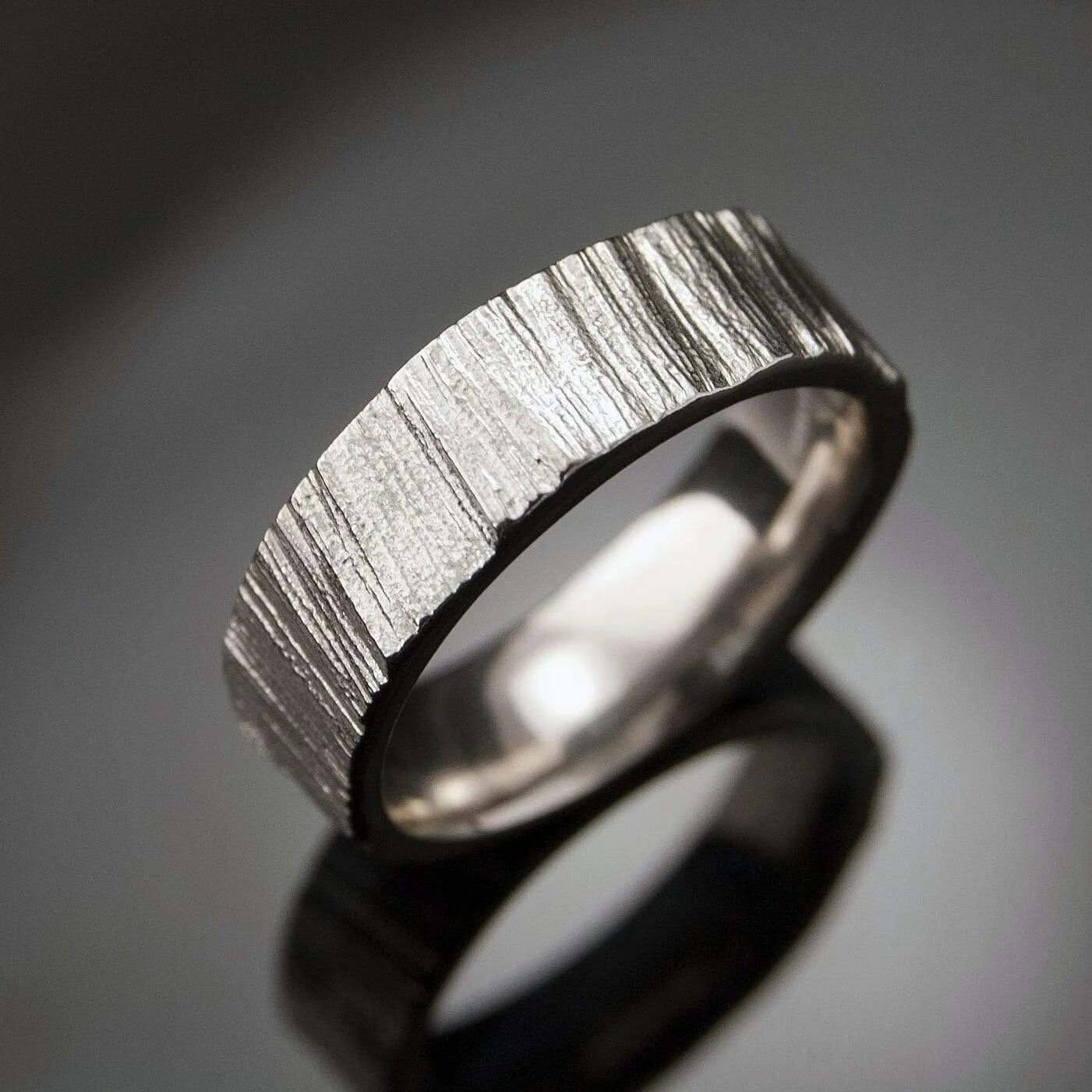 Обручальное кольцо из какого металла. Кольцо из палладия. кольцо из металла. обручальные кольца палладий. обручальные кольца из палладия.