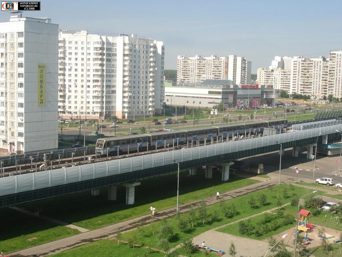 Легкое метро в москве. Легкое метро Южное Бутово. Южное Бутово монорельс. Бутовская линия метро в Москве. Бутовская линия Московского метрополитена.